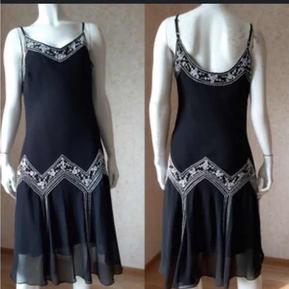 Dresses & Skirts - Women night gown worn once size 10
